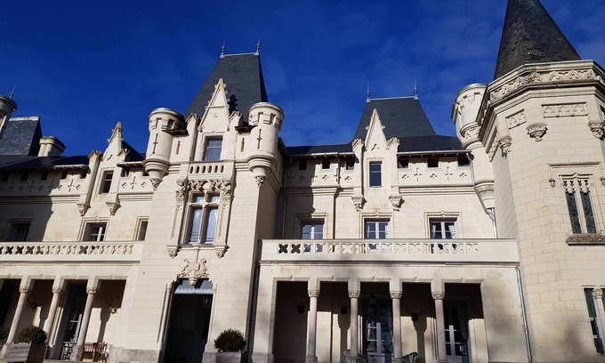Neuille Apartment | L'APPARTEMENT au CHATEAU, 4 *, in Salvert, 6 pers, near Saumur, in the Anjou region