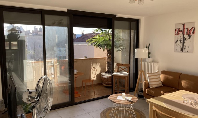 Issoire Apartment | L'appartement du bonheur - In the heart of the Auvergne Volcanoes on the Route du Sud