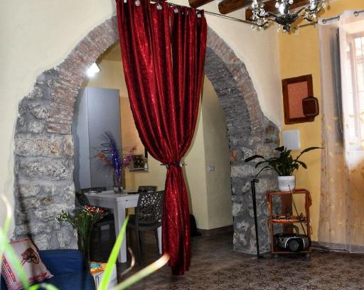 Caccamo House | L' Arco Antico