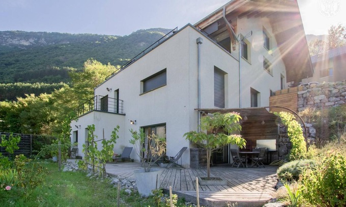 Chignin House | L'aromatique - Chignin