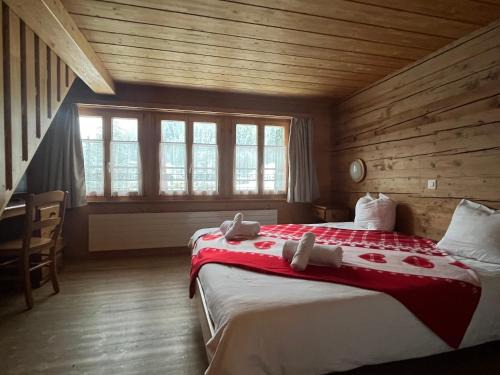 Vers L'Eglise Hotel | L'Auberge de L'Ours