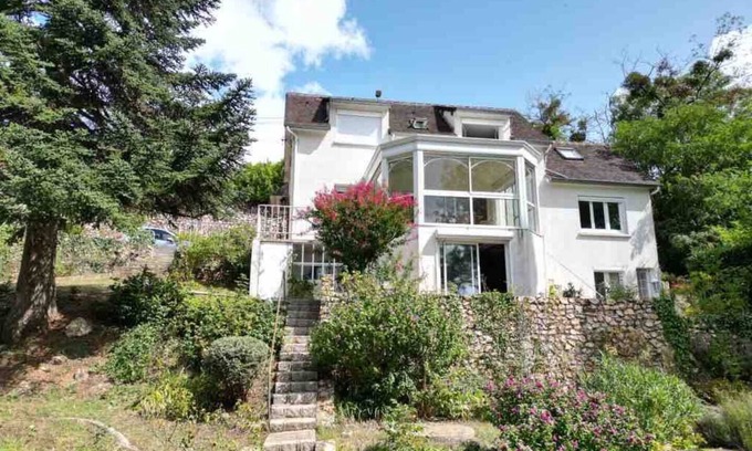 Saint-Lubin-des-Joncherets House | L'Avre de Paix, at the water's edge