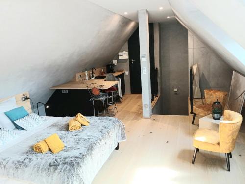 Rosheim Apartment | L'Ecrin de Velours Elégant-Paisible