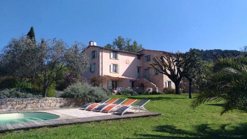 Tourrettes Bed & Breakfast | L'Escale Provençale