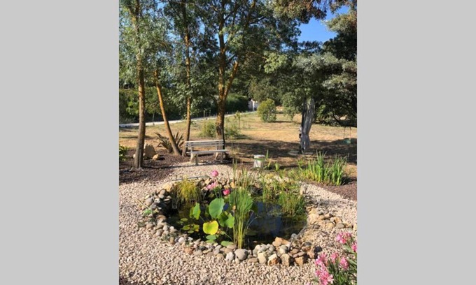 Fuveau Apartment | L’Escapade. Entre Aix et Marseille, studio pleine nature.