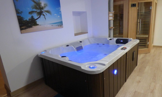 Carvin House | L'escape Secrète SPA/Sauna Privatif en Couple ou en Famille