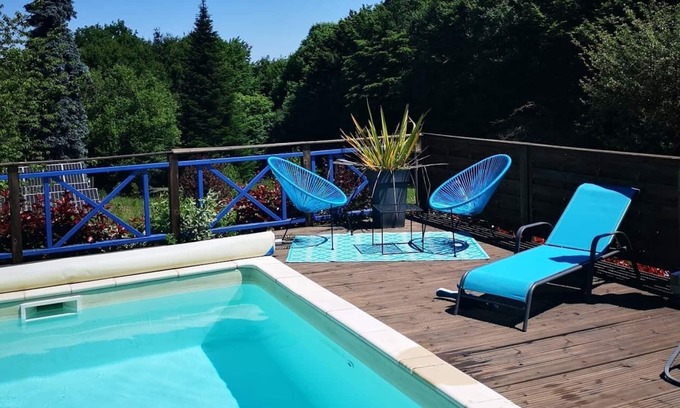 Eguzon-Chantome Cottage | L'Essenciel du Lac Lake access, Éguzon-Chantôme swimming pool