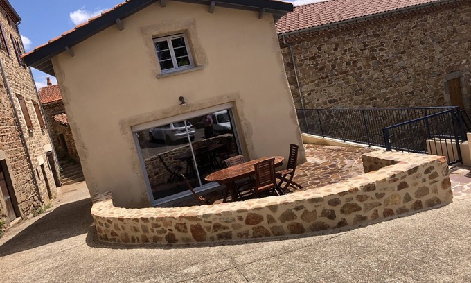 Brioude Sud Auvergne House | "L'Estanco warm village house