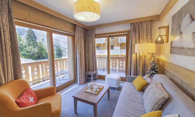 Meribel Centre Apartment | L'Hévana* - Apartment 6 people Prestige Méribel Centre