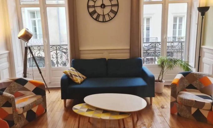 Talensac-Pont Morand Apartment | L'haussmannien - Hyper Centre - Bords de L'erdre
