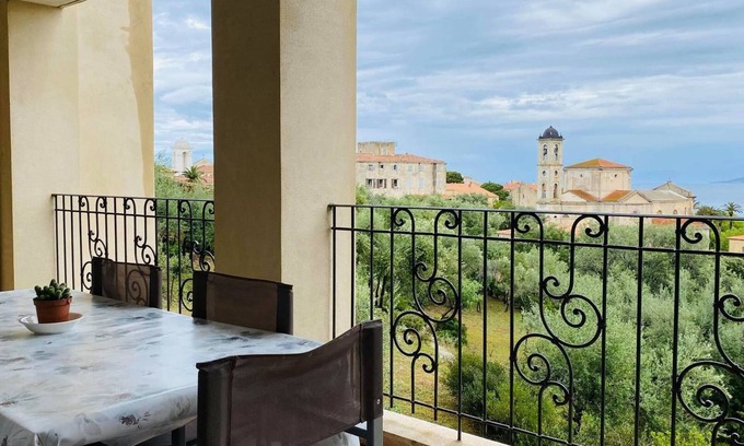 L'Ile-Rousse Apartment | L'ile Rousse - Appartement vue mer -f2- 212 Oliviers