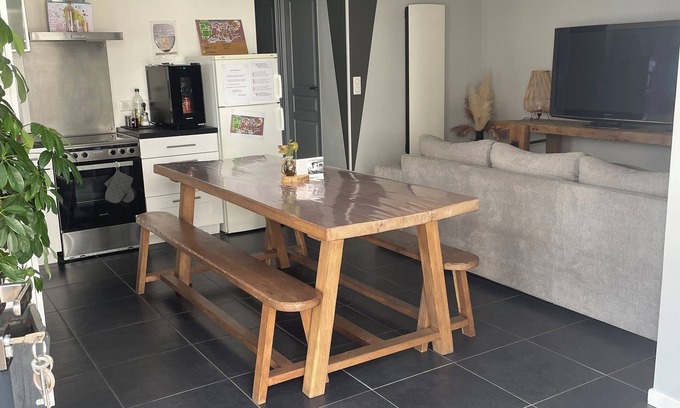 Sennecey-le-Grand House | L Imprévu est une Maison Individuelle