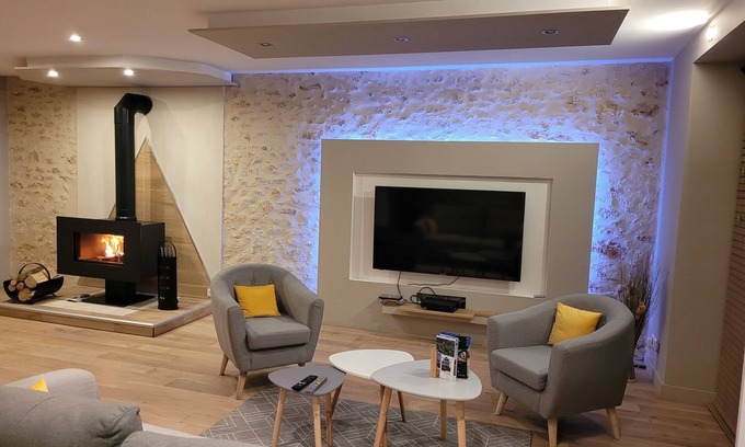 Chenoise House | L'inattendu, pretty briarde with jacuzzi, 3-star gîte