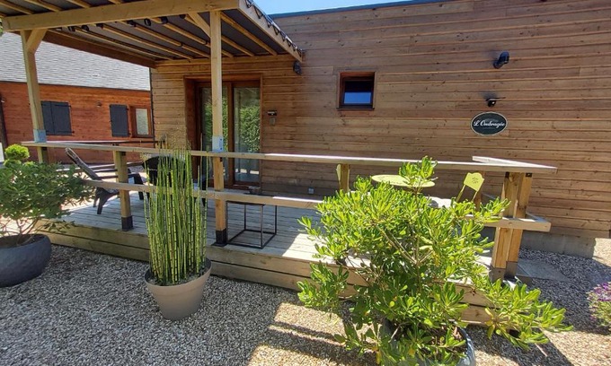 Courtonne-la-Meurdrac Bed & Breakfast | L’Ombragée Au Doux Refuge