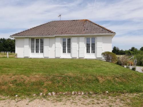 Beuzeville House | L'Opaline, Jolie Maison avec Jardin 6 pers,10km Honfleur, linge et internet inclus
