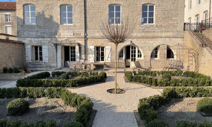 Bazoilles-sur-Meuse Bed & Breakfast | L'Orangerie