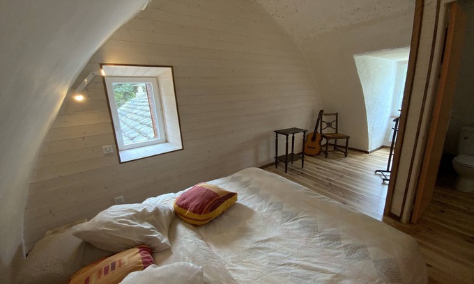 Saint-Georges-de-Levejac Bed & Breakfast | L'Oustaliere, ANNE room, spa and sauna access