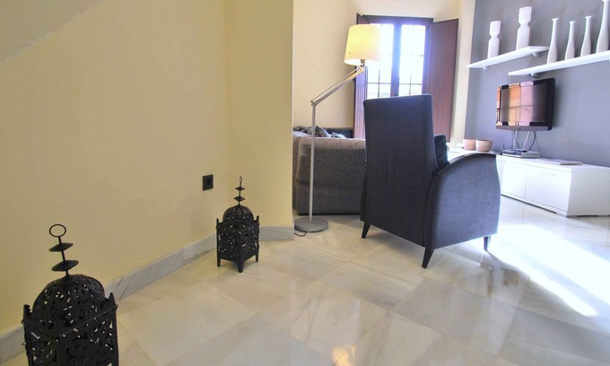Alameda Apartment | L5.3 Dorm. Apartment with Terraces/WIFI/Air Conditioning/Kitchen