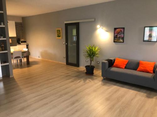 Crevoladossola Apartment | "La Bella della Cappuccina" Casa con Parcheggio Interno Gratuito