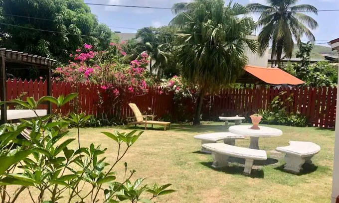 Gros Islet House | LA BELLE BREEZE VILLA, beach, pool, fruit trees, games and entertainment, nature