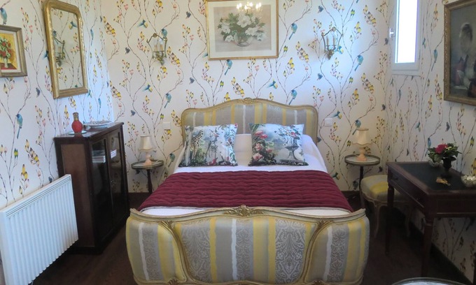 Villedomer Bed & Breakfast | LA Belle Saison Maison D'hôtes Romantique à Proximité de la Vallée des Rois