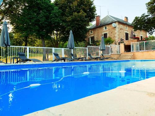 Montclera House | La biche au bois piscine chauffee jacuzzi