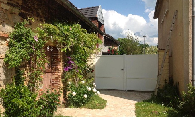 Saint-Amand-en-Puisaye House | La bicoque en Puisaye