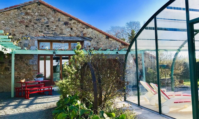 La Chapelle-Saint-Etienne House | La Blatière The stables-pool, sauna&gym-games room,rural setting close to it all