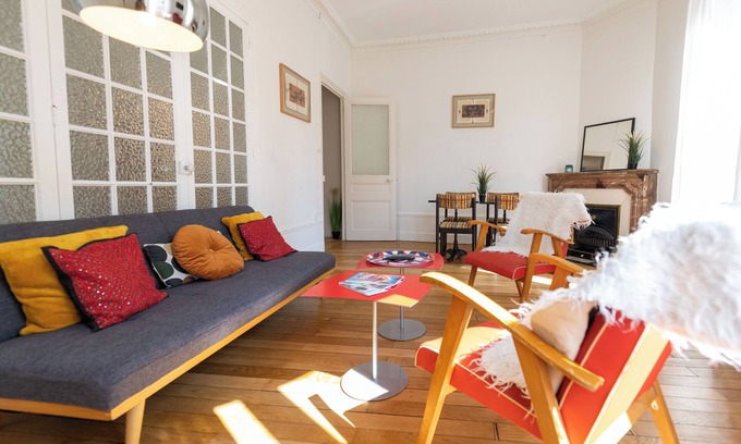 Cret de Roc Apartment | La Bohème - Warm, tastefully decorated apartment in Saint-Étienne