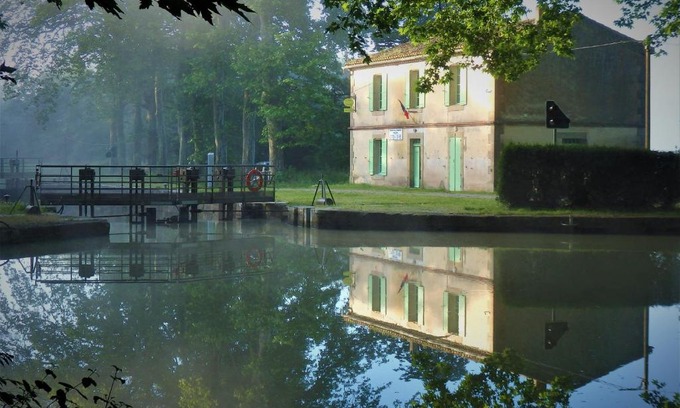 Castelnaudary Bed & Breakfast | La Bonne Planque - Maison éclusière de la Domergue Canal du Midi