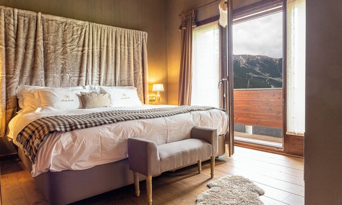 Canillo Bed & Breakfast | La Borda del Pi I Casamanya I Breakfast Included
