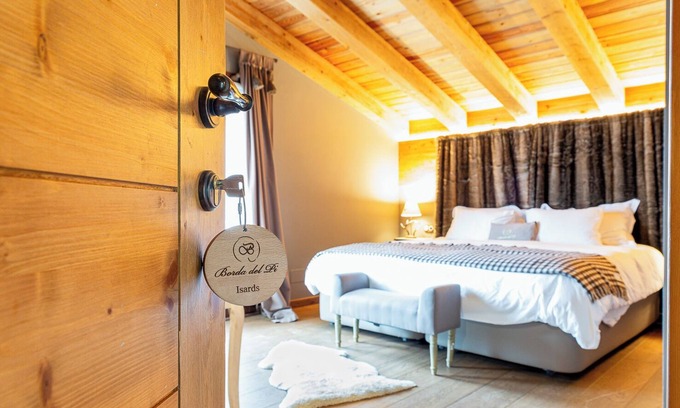Canillo Bed & Breakfast | La Borda del Pi I Isards I Breakfast Included