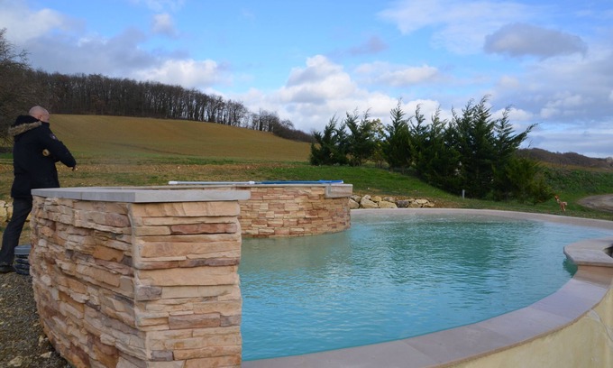 Biran House | "La Borde" Character gersoise farmhouse with superb swimming pool, jacuzzi, trampoline