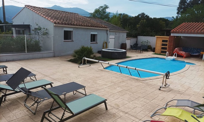 Ceret House | " La Céret'nitude " Avec son Coin Piscine Privé est Proche de Tous Loisirs