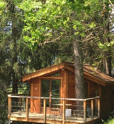 Saint-Jean-dʼAulps Bed & Breakfast | la Cabane dans les Arbres