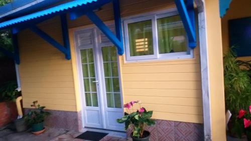 Le Lamentin Apartment | La cabane de Josephine