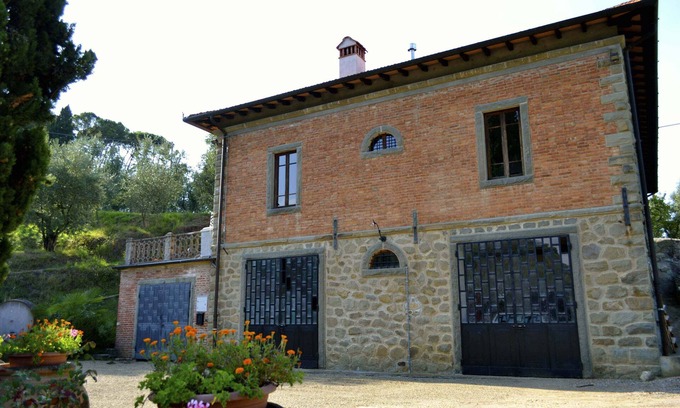 Baco Apartment | LA CANTINA - GOOD ACCOMMODATION 30 MINS FROM FLORENCE