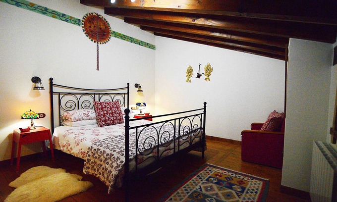 Tudes House | LA Casa DE LAS Chimeneas "arboles"