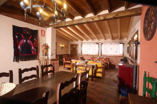 Fuente el Sauz House | La Casa del Abuelo Simón