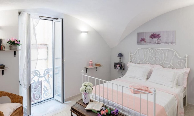 Dolceacqua Apartment | La Casa di Anetì