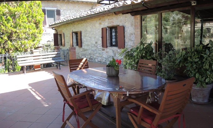 Lecchi in Chianti Apartment | "La Casa di Maria Luce" con terrazza panoramica