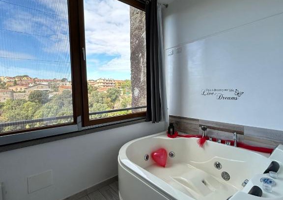 Vitorchiano Apartment | La casa nel Borgo Sospeso "con vasca e vista panoramica"