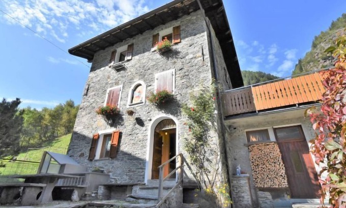 Fraccia Apartment | La Casetta di Biorca by Interhome