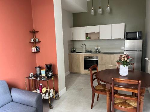Rochefort Apartment | La casuccia Galliéni
