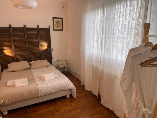 Vendome Hotel | La chambre verte du gite de vendome