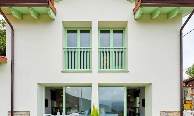 Aronces House | La Chapisteria de Somao