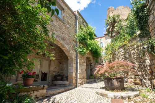 Montpeyroux Bed & Breakfast | La Charmeraie