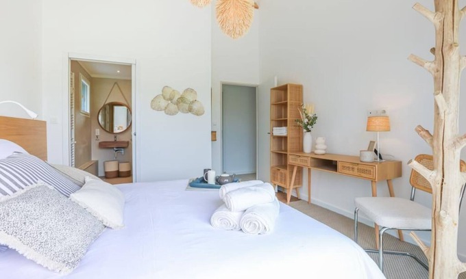 Preures Bed & Breakfast | La Clé de la Gare, Gîte 12 Pers. en Campagne & Spa