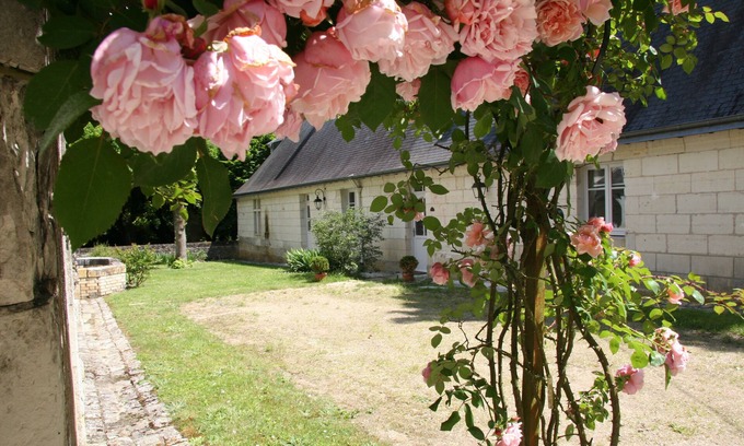 Blere Cottage | "La Closerie" at Château de Fontenay, 17-hectare park with swimming pool and tennis court.