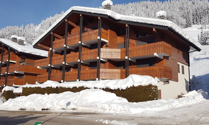 La Clusaz Apartment | LA CLUSAZ - DOMANIAL - classified 3* - 2 rooms + cellar + garage/5 to 7 pers - fiber